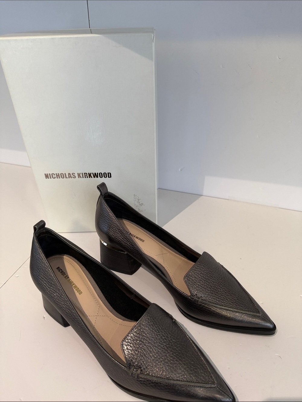 Nicholas Kirkwood gray Pebble Leather Pointed Loafers with Low Block Heel